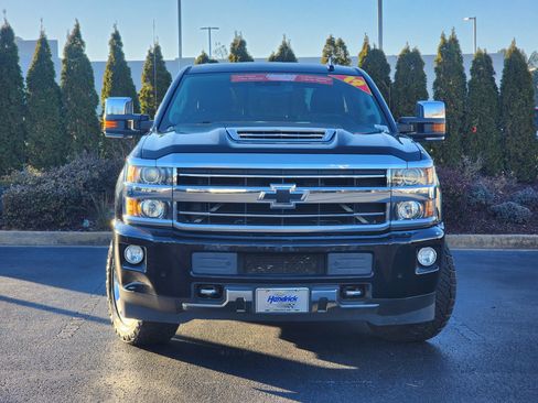 Used 2019 Chevrolet Silverado 2500 High Country w/ Duramax Plus Package image 5