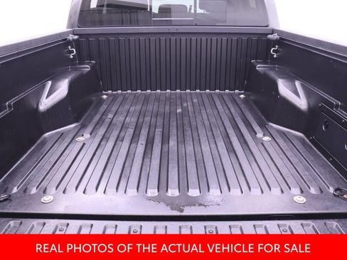 Used 2022 Toyota Tacoma SR5 AWD/4WD image 14