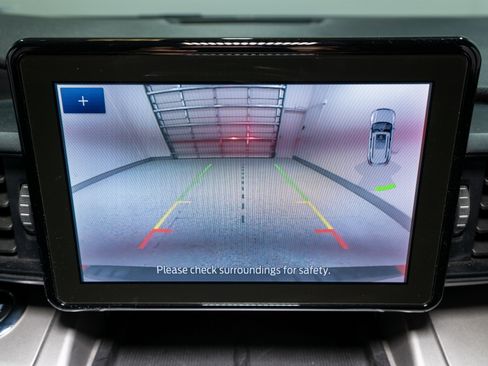 Used 2020 Ford Explorer XLT w/ Comfort Package image 19