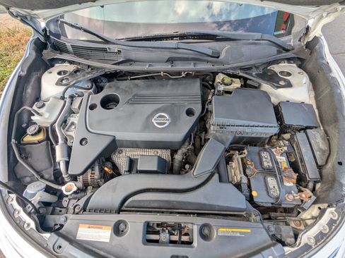 Used 2014 Nissan Altima 2.5 S w/ Display Audio Package image 20