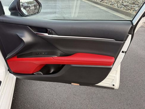 Used 2022 Toyota Camry XSE image 17