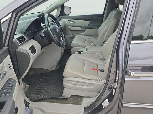 Used 2015 Honda Odyssey Touring image 9