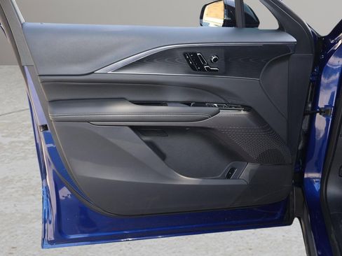 New 2025 Cadillac Lyriq Sport image 10