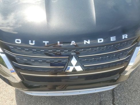 Used 2024 Mitsubishi Outlander SE AWD/4WD image 35