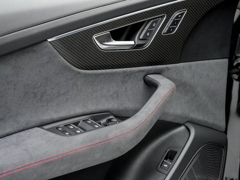 New 2026 Audi RS Q8 performance image 8