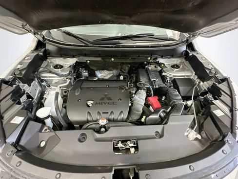 Used 2024 Mitsubishi Outlander Sport AWD image 33