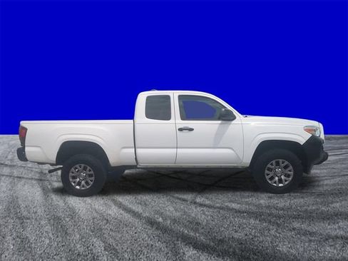Used 2019 Toyota Tacoma SR RWD image 3