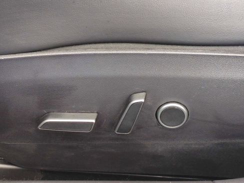 Used 2021 Tesla Model 3 Standard Range Plus image 16