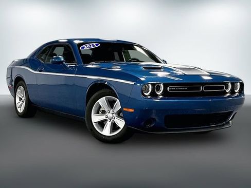 Used 2023 Dodge Challenger SXT RWD image 1