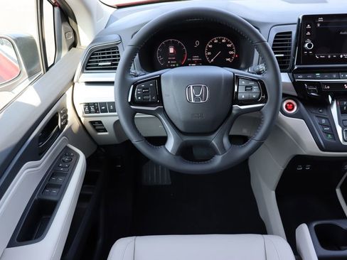 Used 2026 Honda Odyssey EX-L image 19