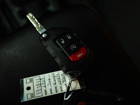 Used 2025 Jeep Wrangler Unlimited Sahara image 21