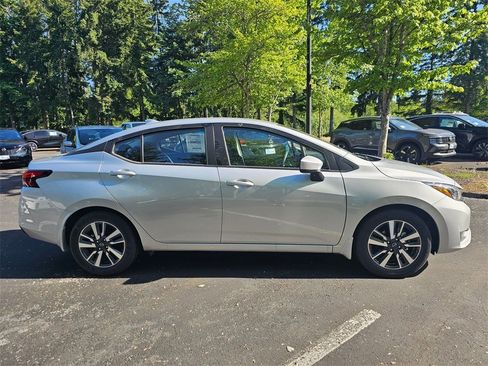 New 2025 Nissan Versa SV w/ Trunk Package image 4