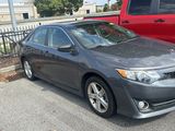 Used 2014 Toyota Camry SE image 5