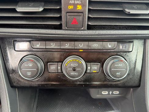 Used 2024 Volkswagen Jetta SE image 26