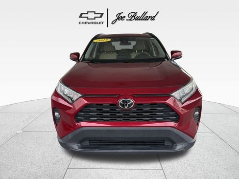 Used 2019 Toyota RAV4 XLE image 3