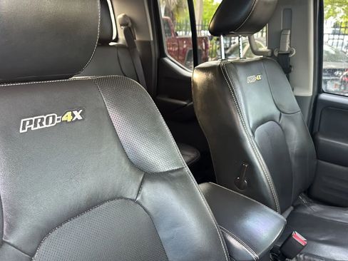 Used 2020 Nissan Frontier PRO-4X w/ Pro-4x Utility Package image 11