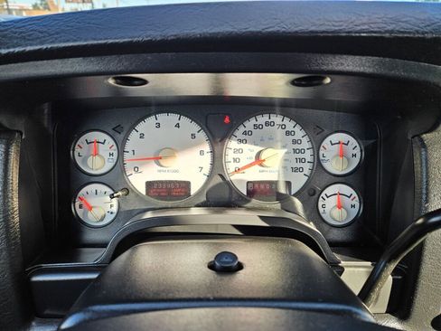 Used 2004 Dodge Ram 1500 Truck SLT image 17