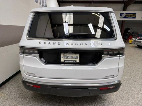 Used 2022 Jeep Grand Wagoneer Series III w/ Rear Seat Video Group 1 image 39
