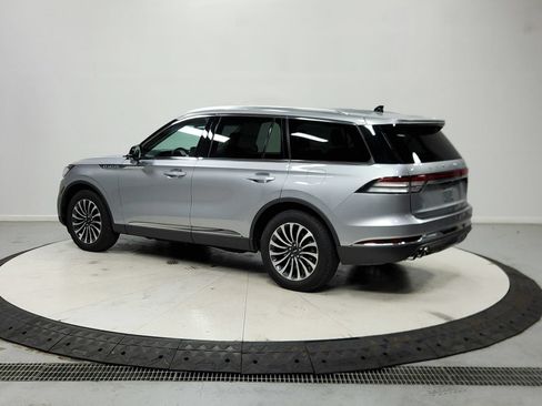 Used 2023 Lincoln Aviator AWD w/ Premium Package image 6