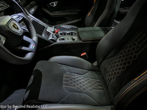 Used 2024 Lamborghini Urus Performante image 19