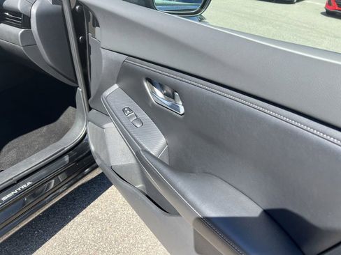 Used 2021 Nissan Sentra SV image 21