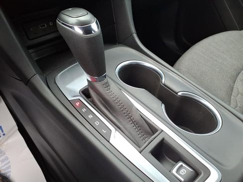 Used 2020 Chevrolet Equinox LT image 15