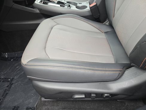 Used 2025 Subaru Crosstrek 2.5i Limited w/ Crosstrek Mirror Package AWD/4WD image 15
