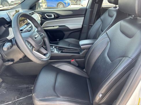 Used 2025 Jeep Compass Limited AWD/4WD image 29