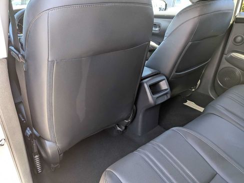 Certified 2025 Honda HR-V EX-L image 18