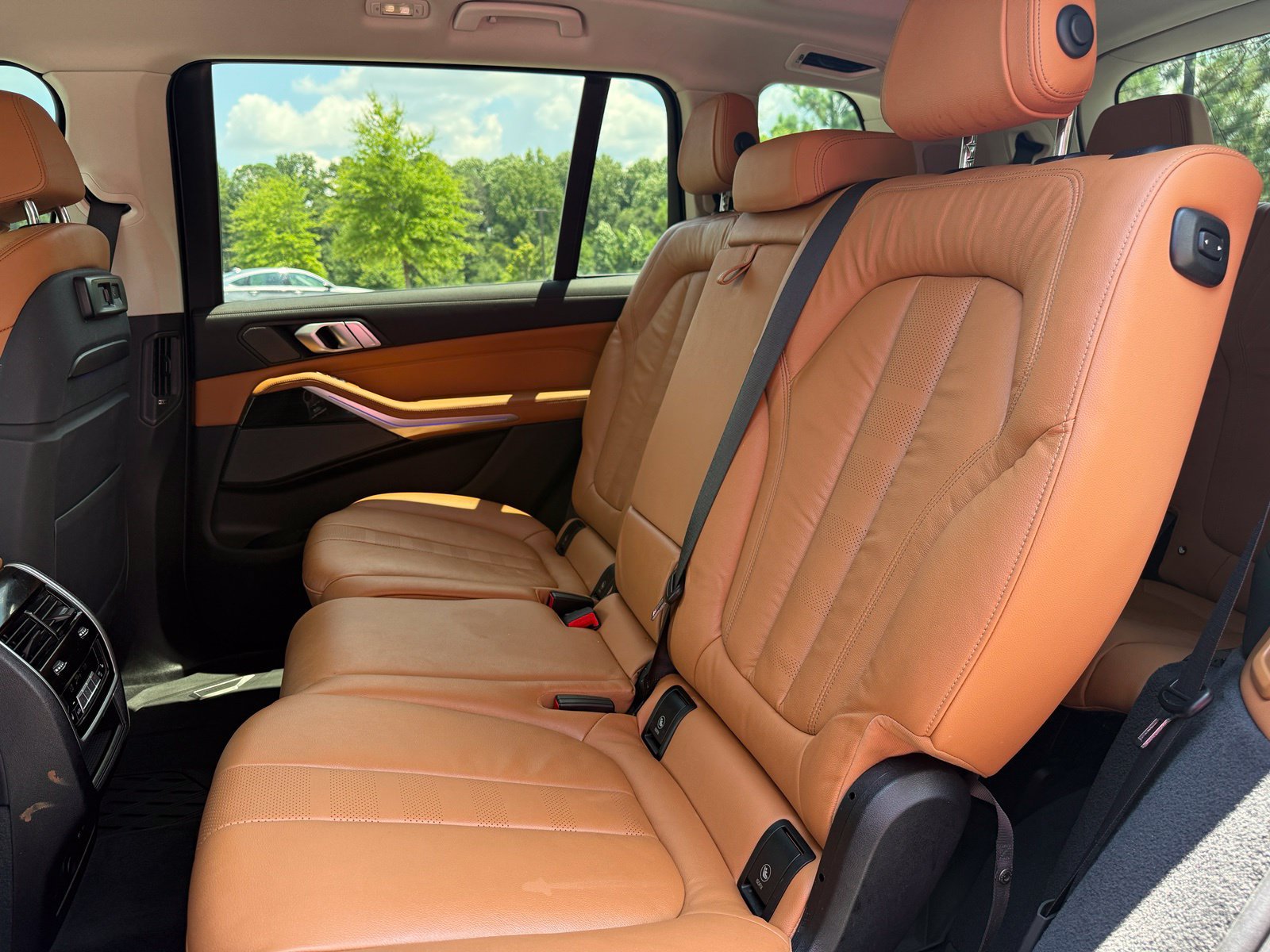 Used 2019 BMW X7 xDrive40i w/ Premium Package AWD/4WD image 38