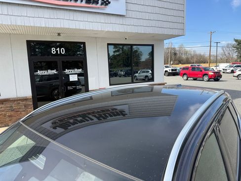 Used 2025 BMW X3 xDrive30i w/ Premium Package image 12