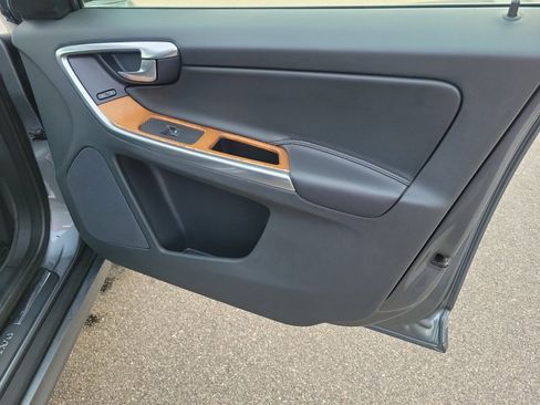 Used 2017 Volvo XC60 T6 Inscription w/ Preferred Option Package image 34