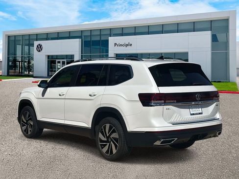 New 2026 Volkswagen Atlas SEL image 4
