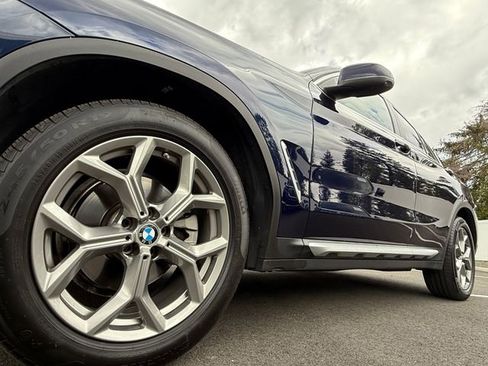 Certified 2024 BMW X4 xDrive30i w/ Premium Package AWD/4WD image 11