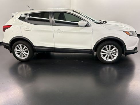 Used 2017 Nissan Rogue Sport S w/ S Appearance Package FWD image 8