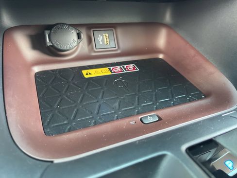 Used 2024 Toyota RAV4 Limited image 21