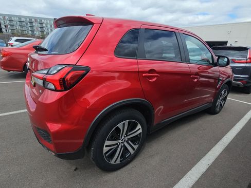 Used 2025 Mitsubishi Outlander Sport SE AWD/4WD image 3