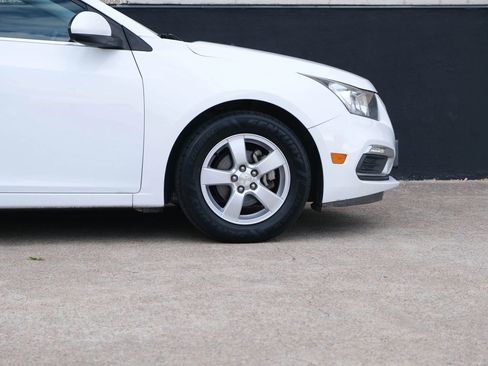 Used 2015 Chevrolet Cruze LT w/ Enhanced Safety Package FWD image 13