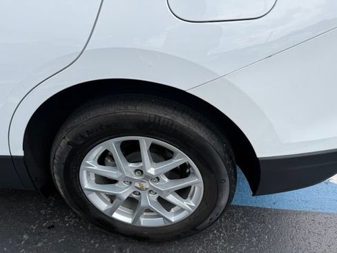 Used 2024 Chevrolet Equinox LS w/ LS Convenience Package FWD image 5