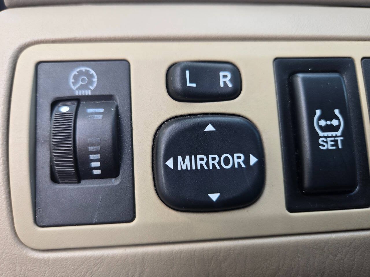 Used 2006 Toyota Corolla LE w/ Audio Value Pkg FWD image 15