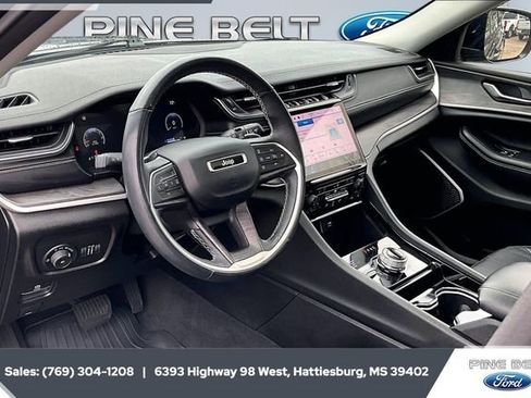 Used 2021 Jeep Grand Cherokee L Limited image 11