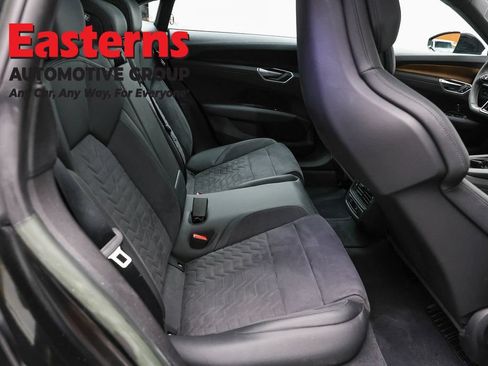 Used 2022 Audi e-tron GT Premium Plus AWD/4WD image 23