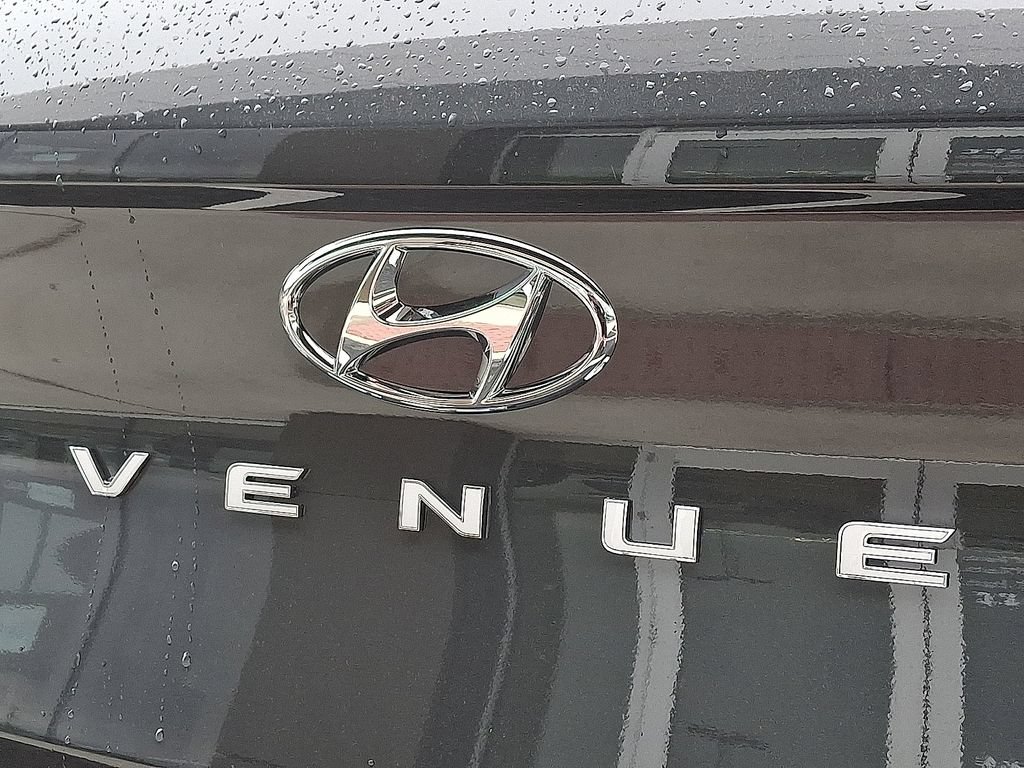 New 2026 Hyundai Venue SEL FWD image 5