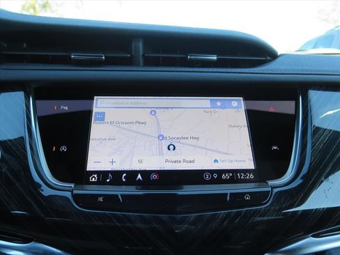 Used 2025 Cadillac XT6 Premium Luxury image 16