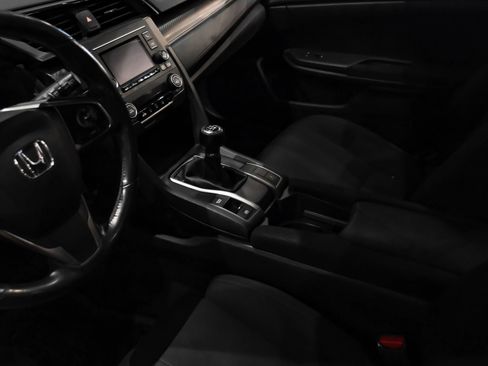 Used 2018 Honda Civic Sport image 19