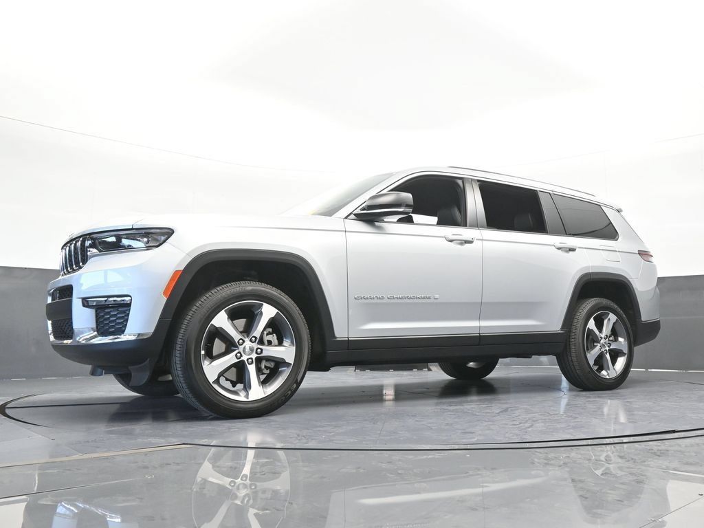 Used 2025 Jeep Grand Cherokee L Limited RWD image 58