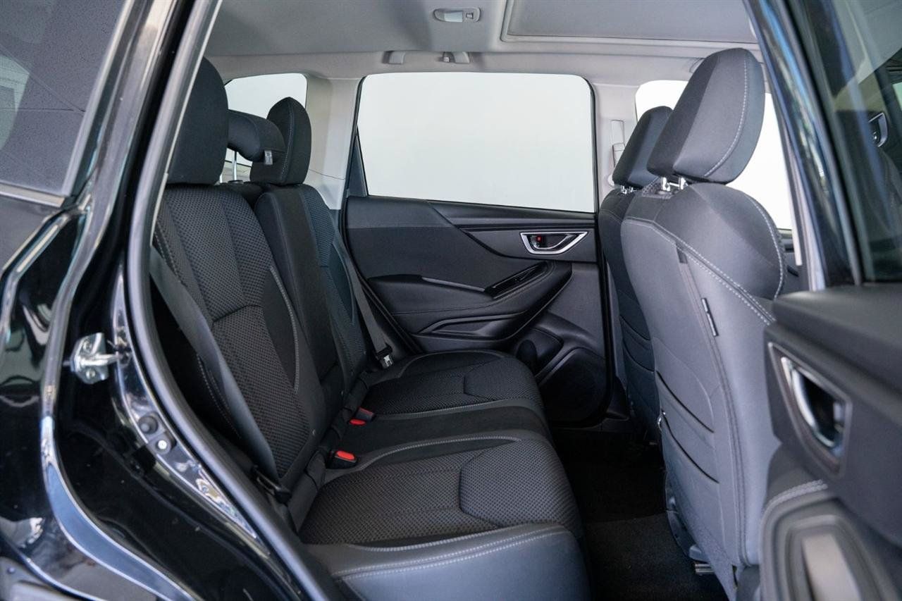 Used 2024 Subaru Forester Premium AWD/4WD image 10