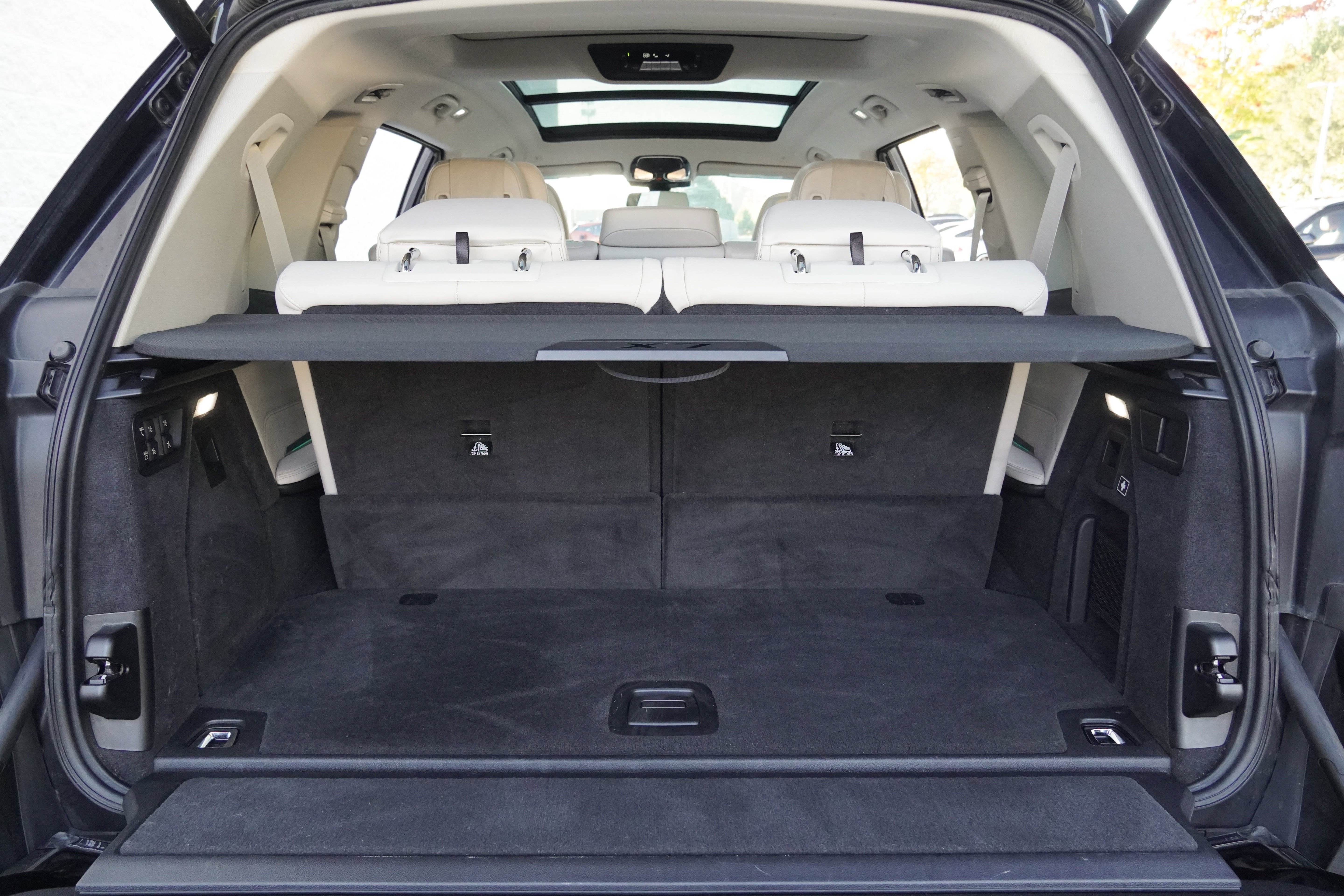 Used 2020 BMW X7 xDrive40i w/ Premium Package AWD/4WD image 45