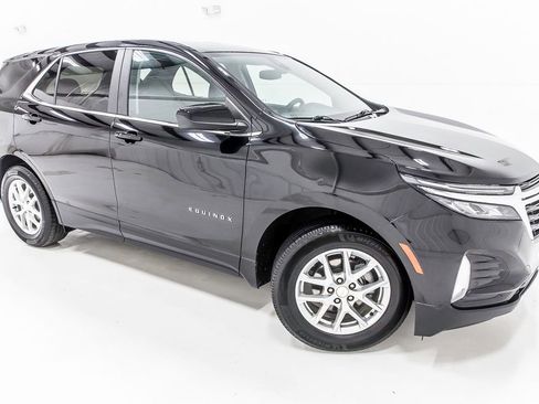Used 2023 Chevrolet Equinox LT image 9