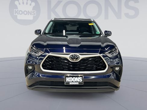 Used 2024 Toyota Highlander XLE image 8